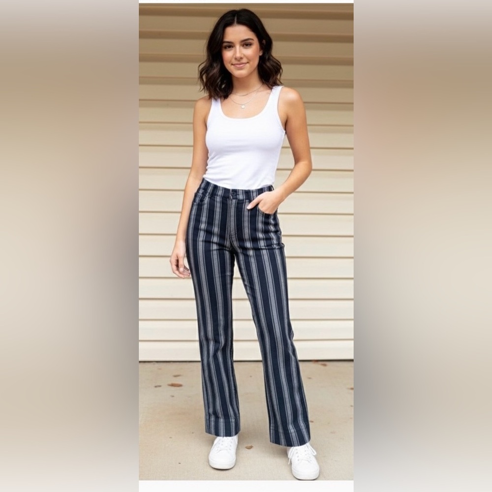 Brandy❤️Melville black/white vertical stripes ankle length pants, 95% cotton, S